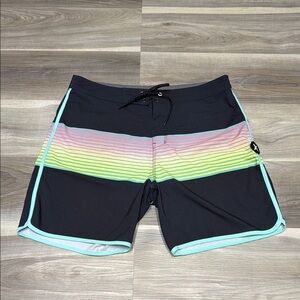 🏴 Hurley Black and Green Board Shorts Modern Design size 34